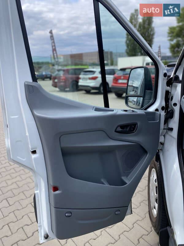 Грузопассажирский фургон Ford Transit 2018 в Киеве