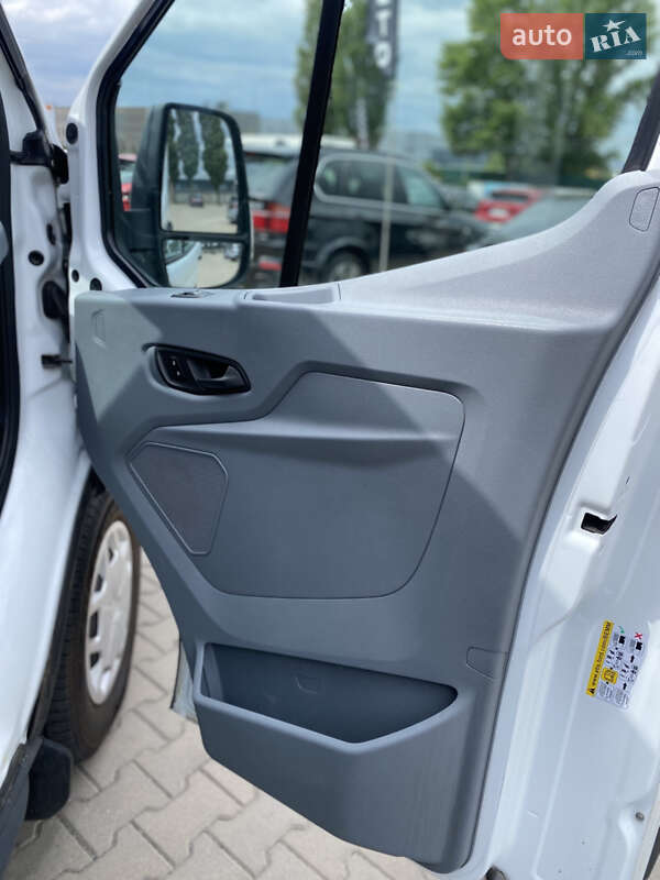 Грузопассажирский фургон Ford Transit 2018 в Киеве