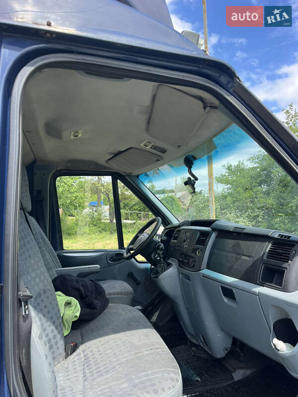 Грузовой фургон Ford Transit 2008 в Черновцах