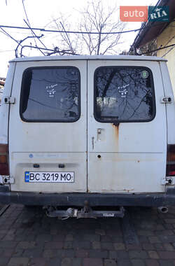 Грузовой фургон Ford Transit 1988 в 
