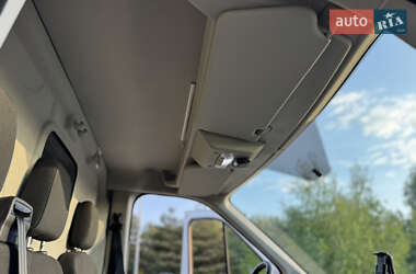 Грузовой фургон Ford Transit 2017 в 