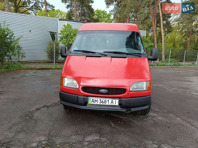 Грузовой фургон Ford Transit 1999 в Виннице