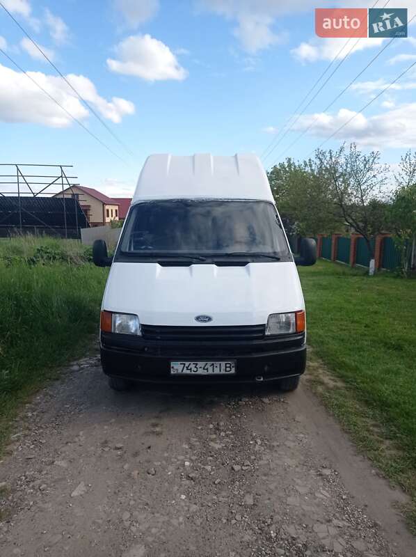 Вантажний фургон Ford Transit 1991 в Бурштині
