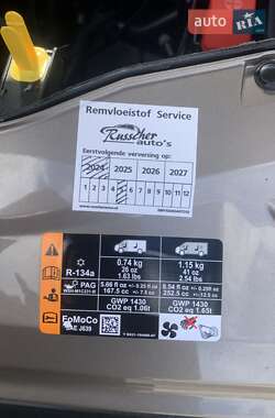 Вантажний фургон Ford Transit 2021 в 