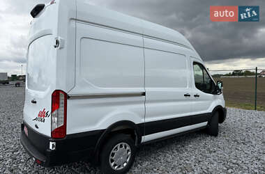 Грузовой фургон Ford Transit 2019 в 