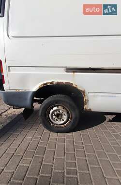 Грузовой фургон Ford Transit 1998 в 