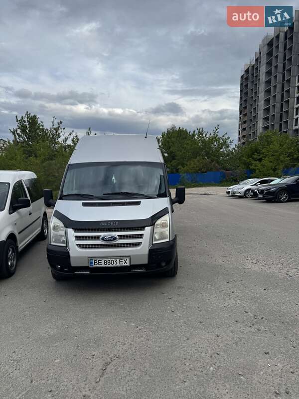 Минивэн Ford Transit 2012 в 