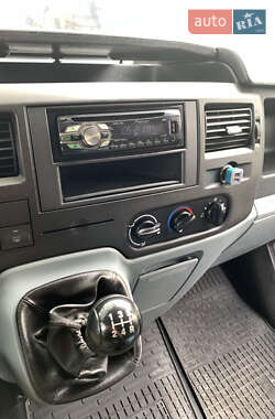 Грузовой фургон Ford Transit 2011 в 