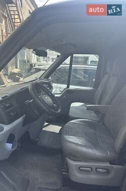 Грузовой фургон Ford Transit 2010 в 