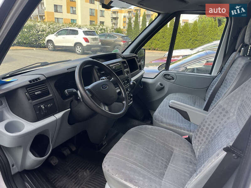 Вантажний фургон Ford Transit 2013 в Києві