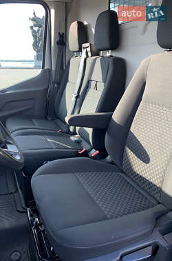 Вантажний фургон Ford Transit 2022 в 
