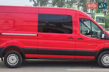 Грузовой фургон Ford Transit 2020 в 