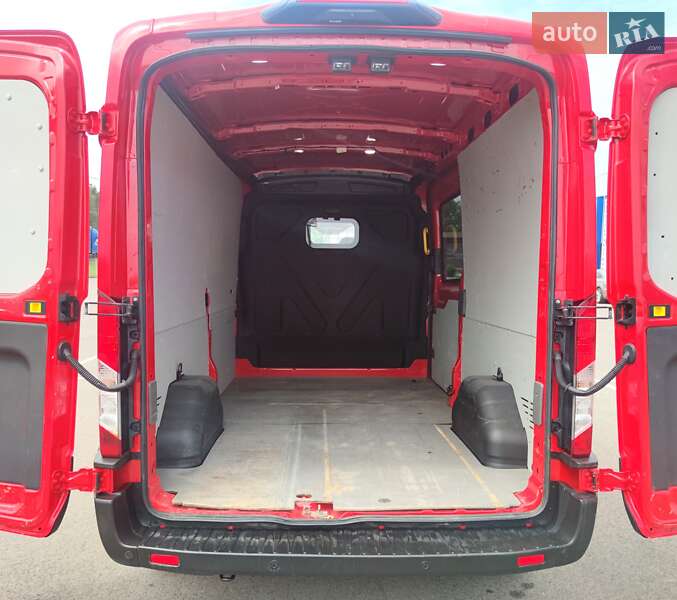 Вантажний фургон Ford Transit 2020 в Ковелі