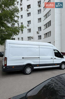 Грузовой фургон Ford Transit 2017 в 