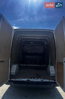 Грузовой фургон Ford Transit 2010 в 