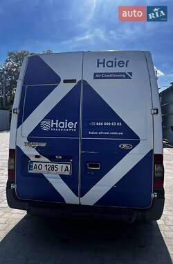 Грузовой фургон Ford Transit 2010 в 