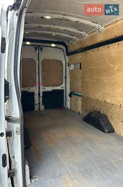Грузовой фургон Ford Transit 2015 в 