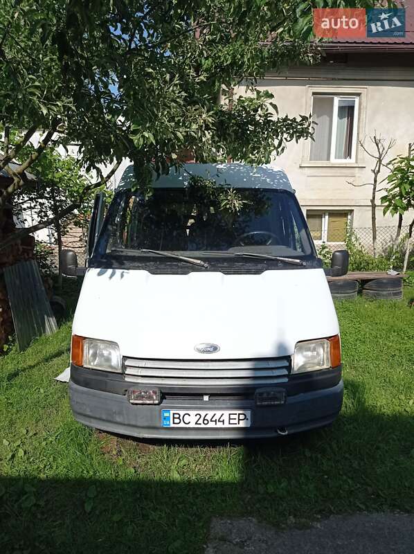 Микроавтобус Ford Transit 1990 в Дрогобыче