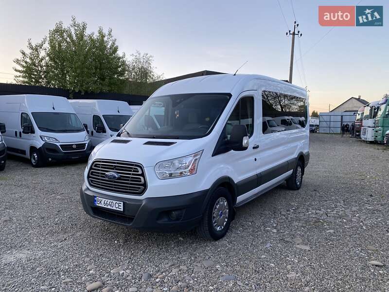 Микроавтобус Ford Transit 2015 в 