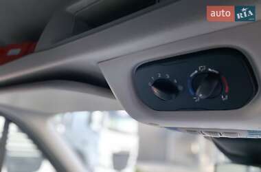 Микроавтобус Ford Transit 2015 в 