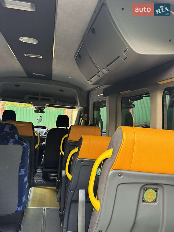 Мікроавтобус Ford Transit 2015 в Вараші