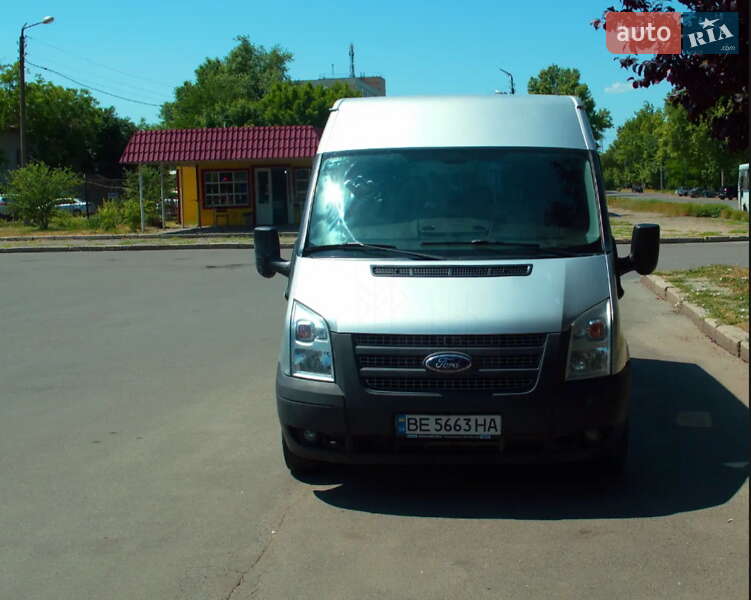Мікроавтобус Ford Transit 2013 в 