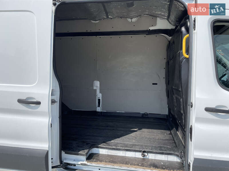 Вантажний фургон Ford Transit 2018 в Києві