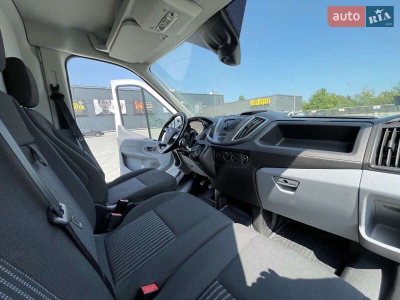 Вантажний фургон Ford Transit 2018 в Києві