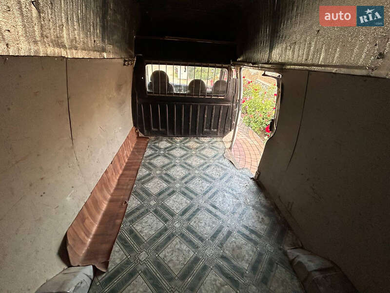 Грузовой фургон Ford Transit 2000 в Николаеве