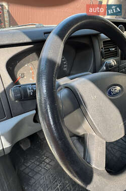 Грузовой фургон Ford Transit 2013 в 