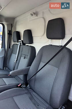 Вантажний фургон Ford Transit 2018 в 