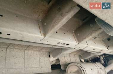 Грузопассажирский фургон Ford Transit 2003 в 