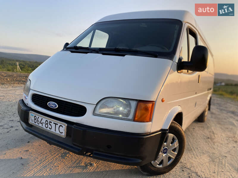 Грузовой фургон Ford Transit 1996 в Дрогобыче