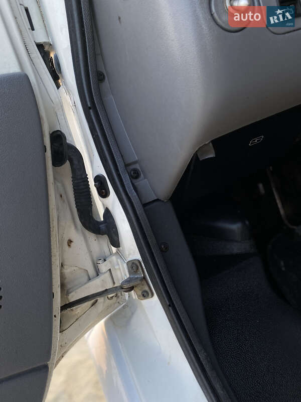 Грузовой фургон Ford Transit 1996 в Дрогобыче