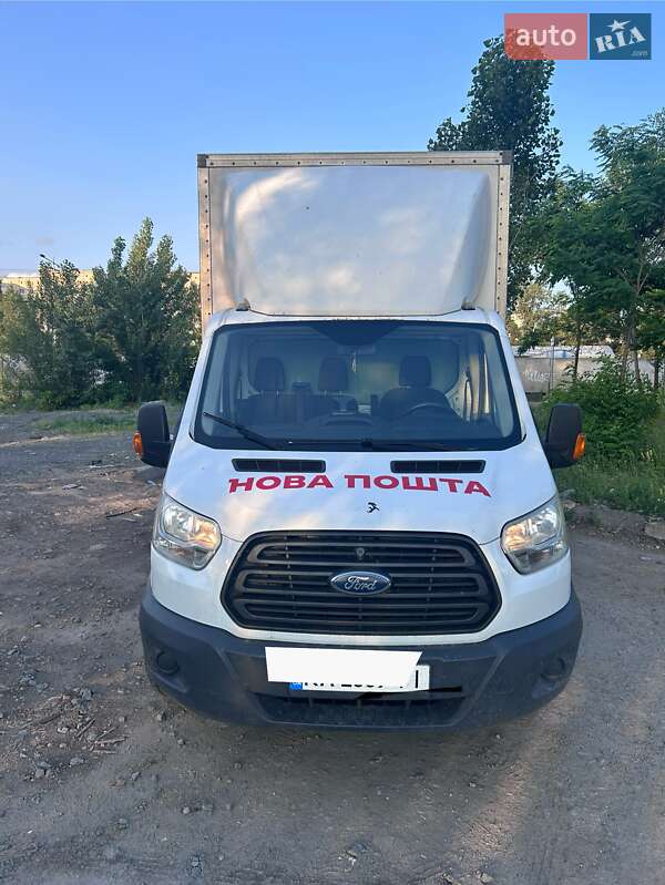 Грузовой фургон Ford Transit 2016 в 