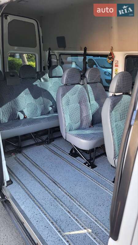 Микроавтобус Ford Transit 2013 в Ровно