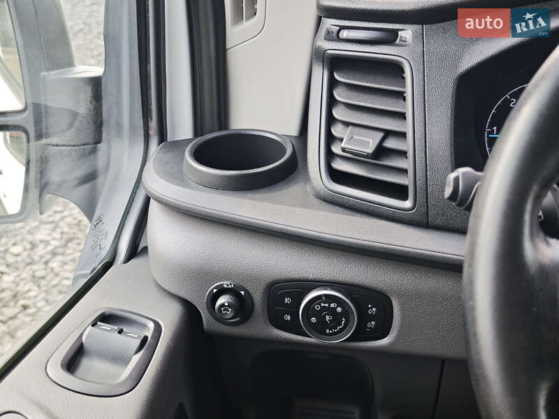 Грузовой фургон Ford Transit 2020 в Луцке