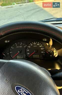 Микроавтобус Ford Transit 2005 в 