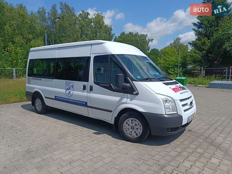 Микроавтобус Ford Transit 2013 в 