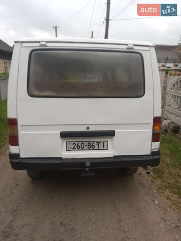 Мікроавтобус Ford Transit 1988 в Чернівцях