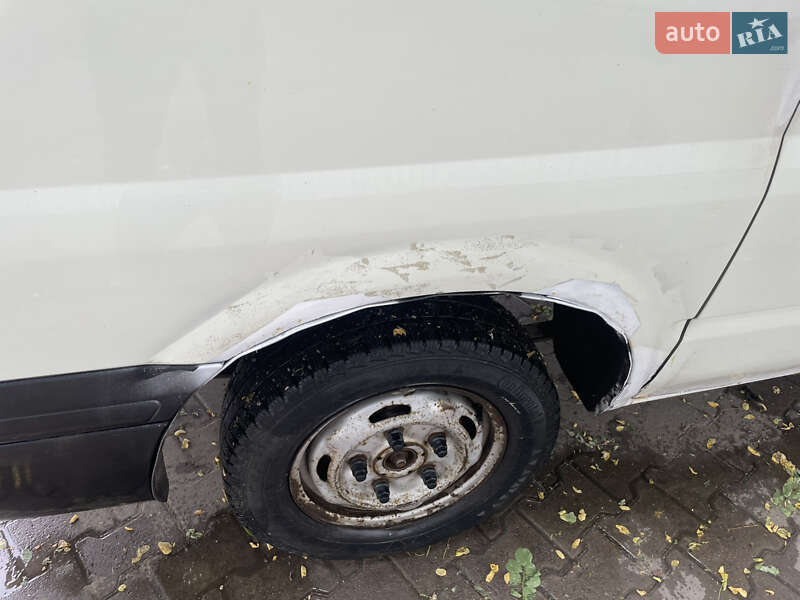 Грузопассажирский фургон Ford Transit 2005 в Снятине