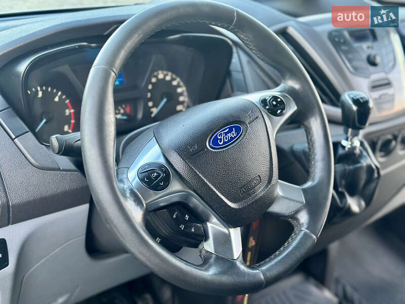 Грузовой фургон Ford Transit 2014 в Брошневе-Осаде