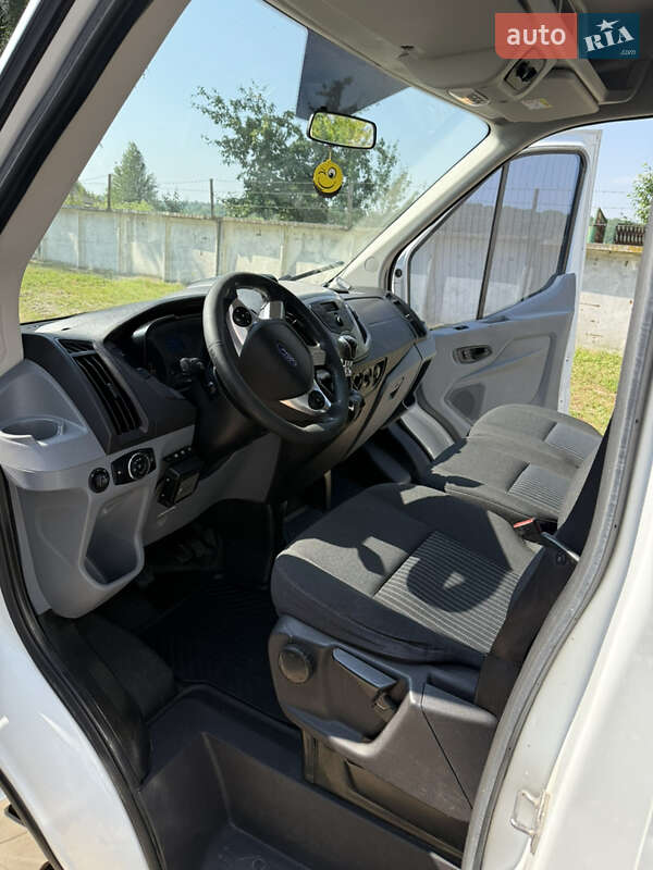 Микроавтобус Ford Transit 2017 в Тыврове