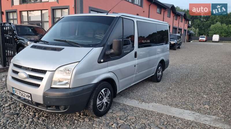 Микроавтобус Ford Transit 2006 в Тячеве