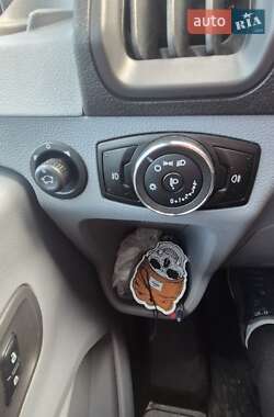 Грузовой фургон Ford Transit 2016 в 