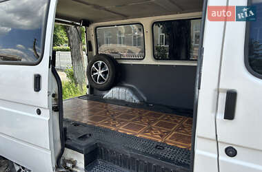 Грузовой фургон Ford Transit 1999 в 