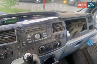 Грузовой фургон Ford Transit 2006 в 