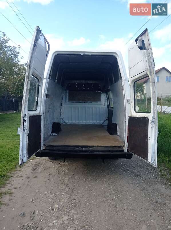 Грузовой фургон Ford Transit 1981 в Бурштыне