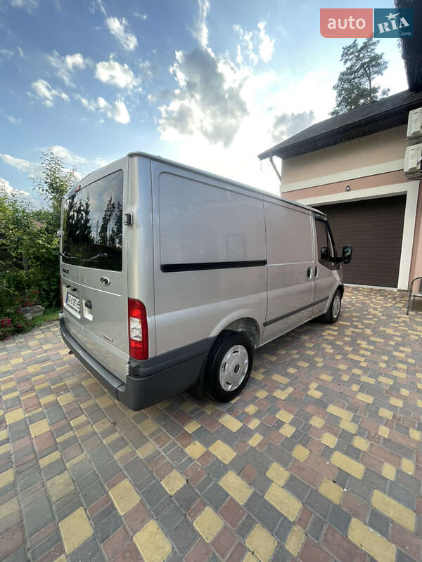 Грузовой фургон Ford Transit 2011 в Киеве