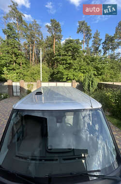 Грузовой фургон Ford Transit 2011 в 
